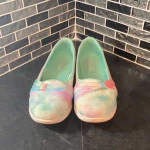 Skechers Goga Mat Go Walk washable slip on shoes 6